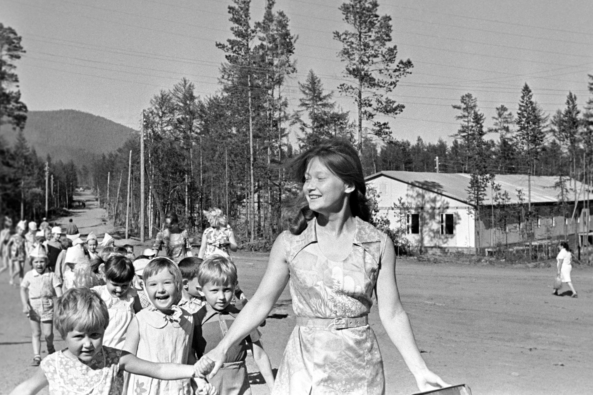 Do you hear time humming: BAM - the USSR, История России, Made in USSR, Bam, Childhood in the USSR, 70th, New building, Black and white photo, Housewarming, Taiga, Railway, Old photo, Film, 80-е, Siberia, Historical photo, Telegram (link), Longpost