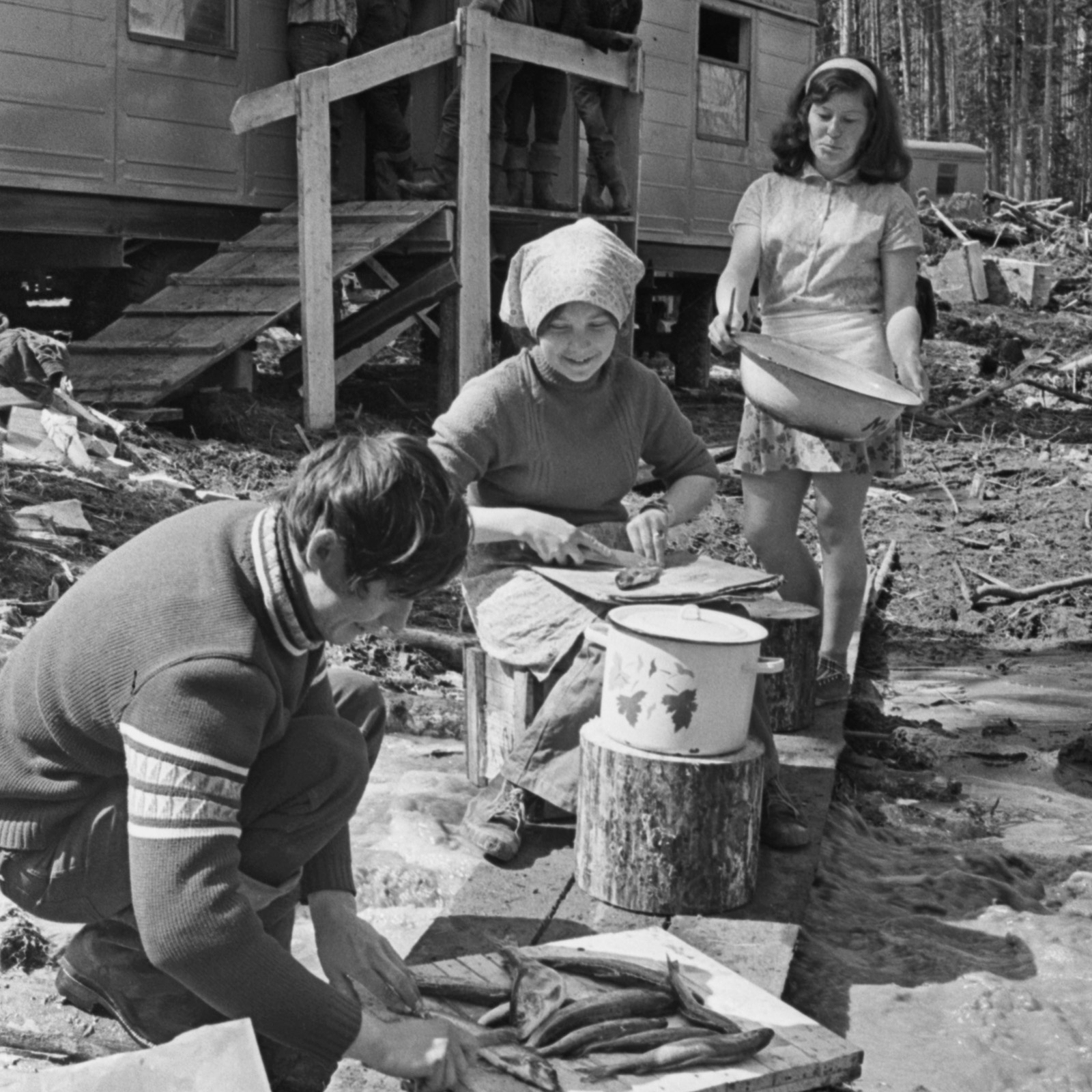 Do you hear time humming: BAM - the USSR, История России, Made in USSR, Bam, Childhood in the USSR, 70th, New building, Black and white photo, Housewarming, Taiga, Railway, Old photo, Film, 80-е, Siberia, Historical photo, Telegram (link), Longpost