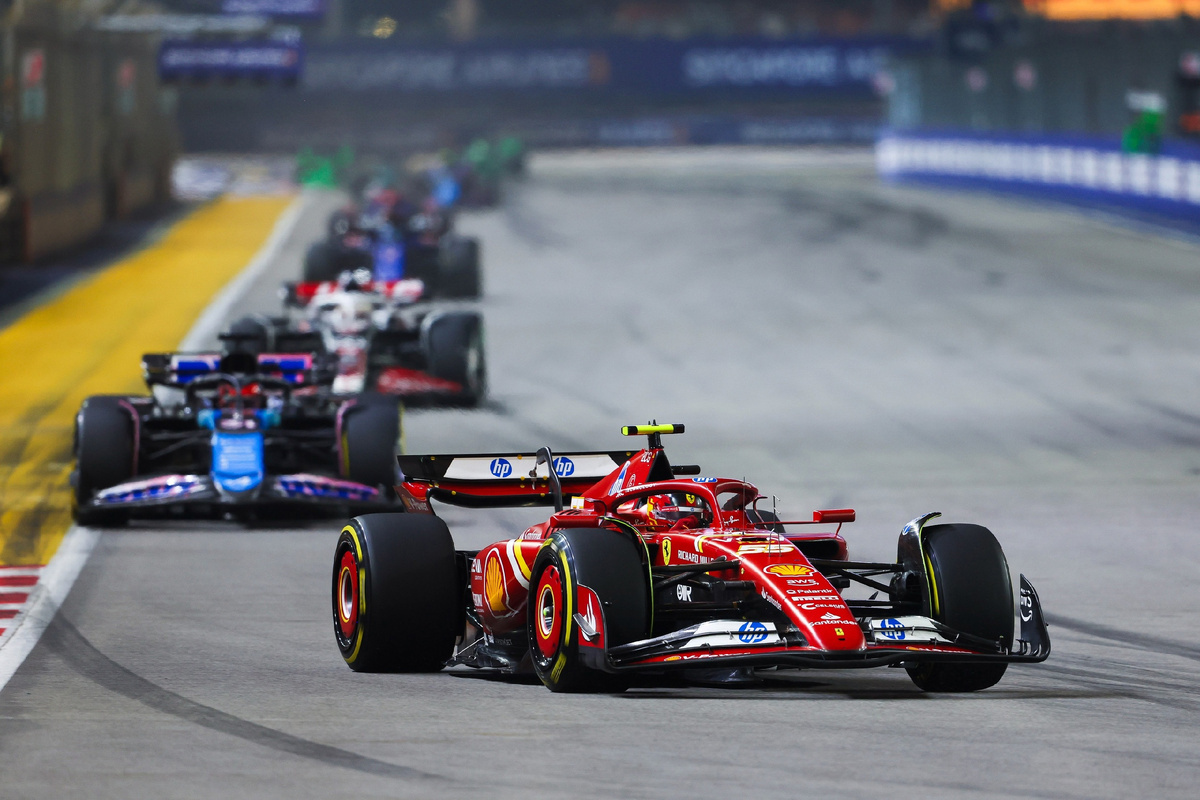 Norris's benefit under Verstappen's watch, Australian veteran's farewell laps. Singapore GP review - Formula 1, Race, Автоспорт, World championship, Southeast Asia, Singapore, Lando Norris, Victory, Mclaren, Max Verstappen, Mercedes, Ferrari, Red bull, Oscar Piastri, Lewis Hamilton, George Russell, Charles Leclerc, Daniel Ricciardo, Yandex Zen (link), VKontakte (link), Longpost