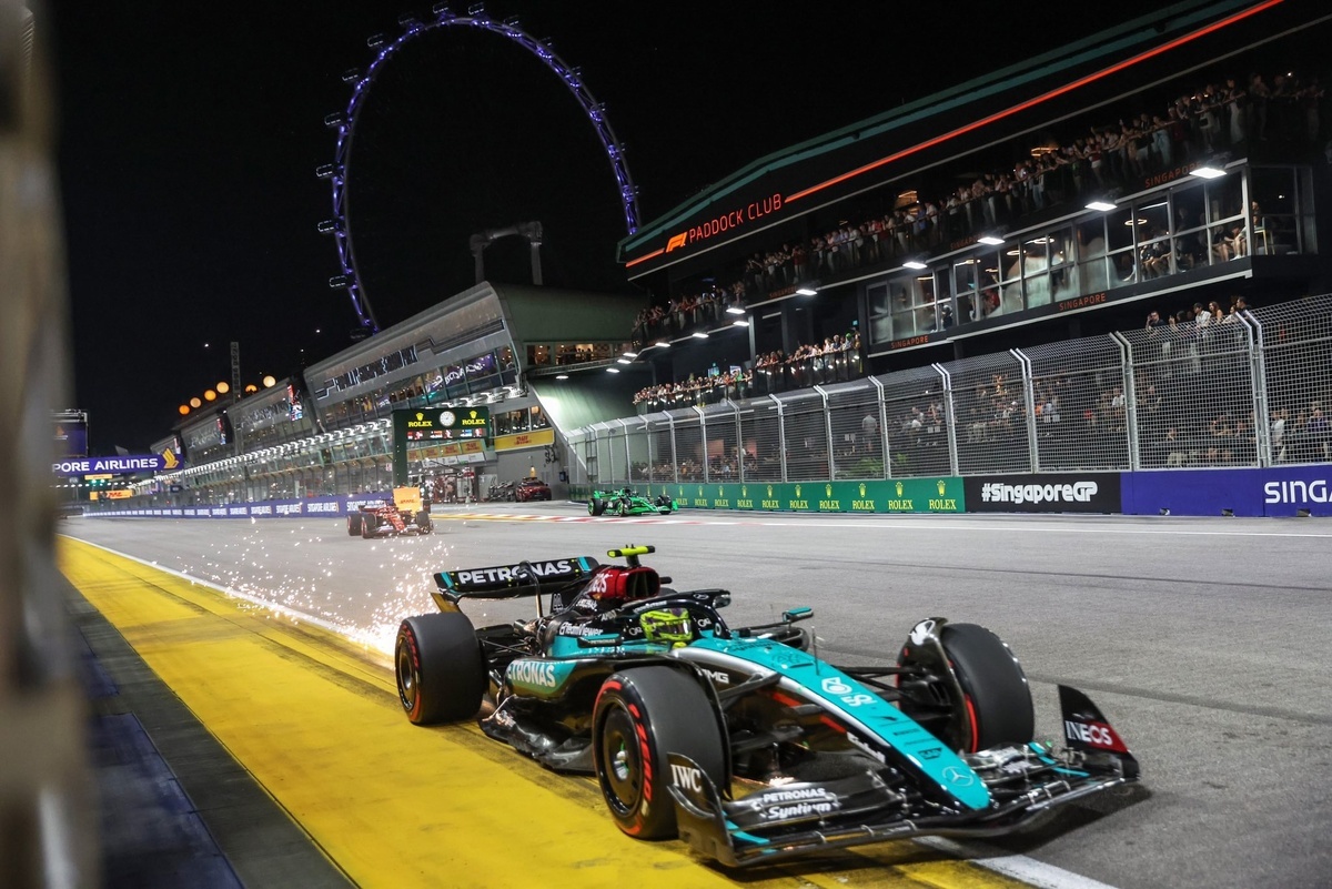 Norris's benefit under Verstappen's watch, Australian veteran's farewell laps. Singapore GP review - Formula 1, Race, Автоспорт, World championship, Southeast Asia, Singapore, Lando Norris, Victory, Mclaren, Max Verstappen, Mercedes, Ferrari, Red bull, Oscar Piastri, Lewis Hamilton, George Russell, Charles Leclerc, Daniel Ricciardo, Yandex Zen (link), VKontakte (link), Longpost