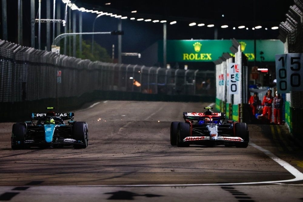 Norris's benefit under Verstappen's watch, Australian veteran's farewell laps. Singapore GP review - Formula 1, Race, Автоспорт, World championship, Southeast Asia, Singapore, Lando Norris, Victory, Mclaren, Max Verstappen, Mercedes, Ferrari, Red bull, Oscar Piastri, Lewis Hamilton, George Russell, Charles Leclerc, Daniel Ricciardo, Yandex Zen (link), VKontakte (link), Longpost