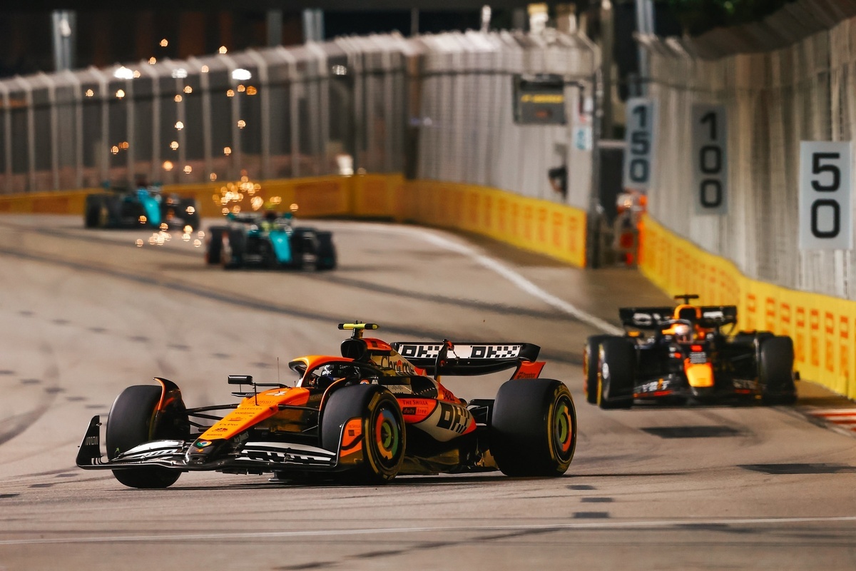 Norris's benefit under Verstappen's watch, Australian veteran's farewell laps. Singapore GP review - Formula 1, Race, Автоспорт, World championship, Southeast Asia, Singapore, Lando Norris, Victory, Mclaren, Max Verstappen, Mercedes, Ferrari, Red bull, Oscar Piastri, Lewis Hamilton, George Russell, Charles Leclerc, Daniel Ricciardo, Yandex Zen (link), VKontakte (link), Longpost