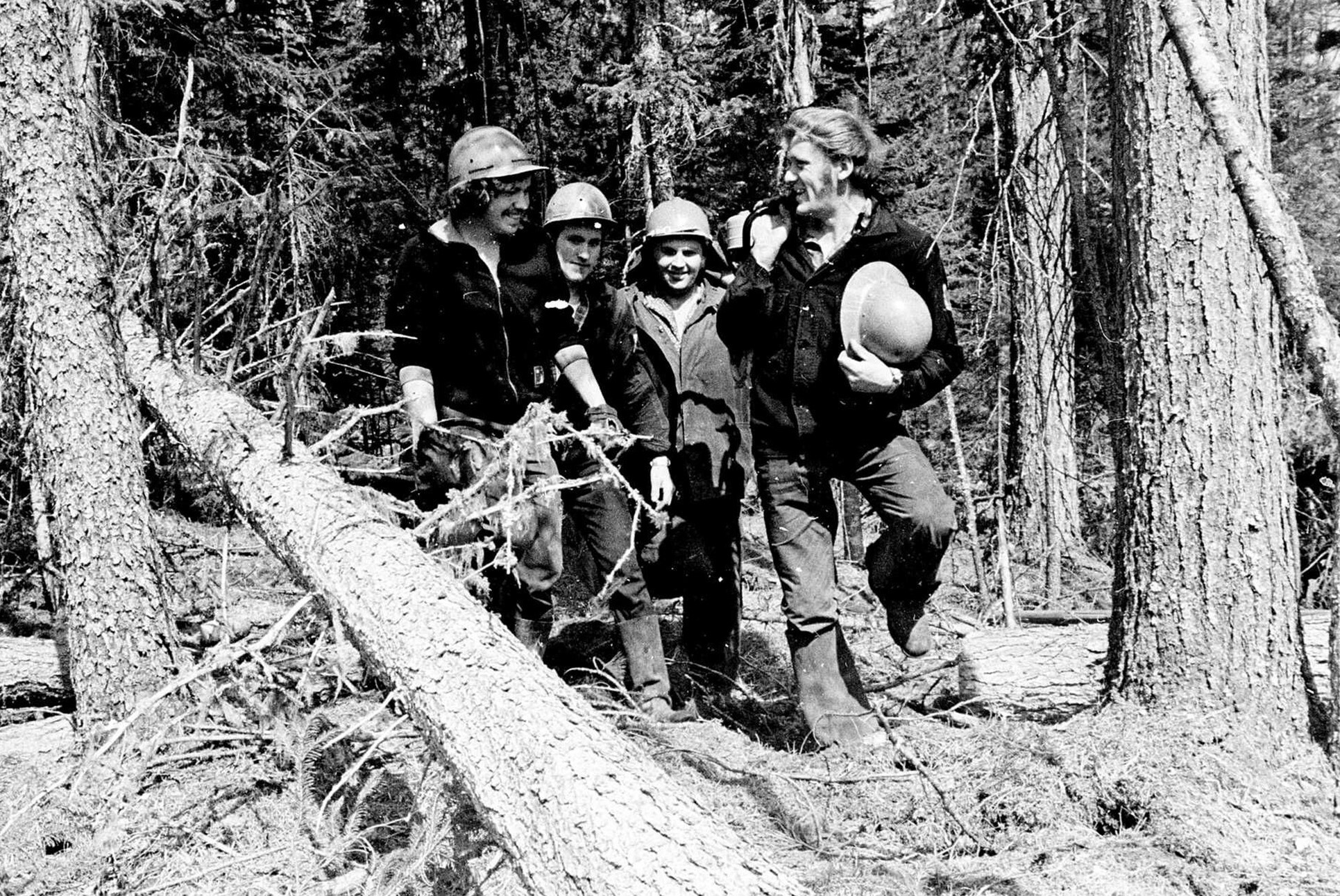 Do you hear time humming: BAM - the USSR, История России, Made in USSR, Bam, Childhood in the USSR, 70th, New building, Black and white photo, Housewarming, Taiga, Railway, Old photo, Film, 80-е, Siberia, Historical photo, Telegram (link), Longpost