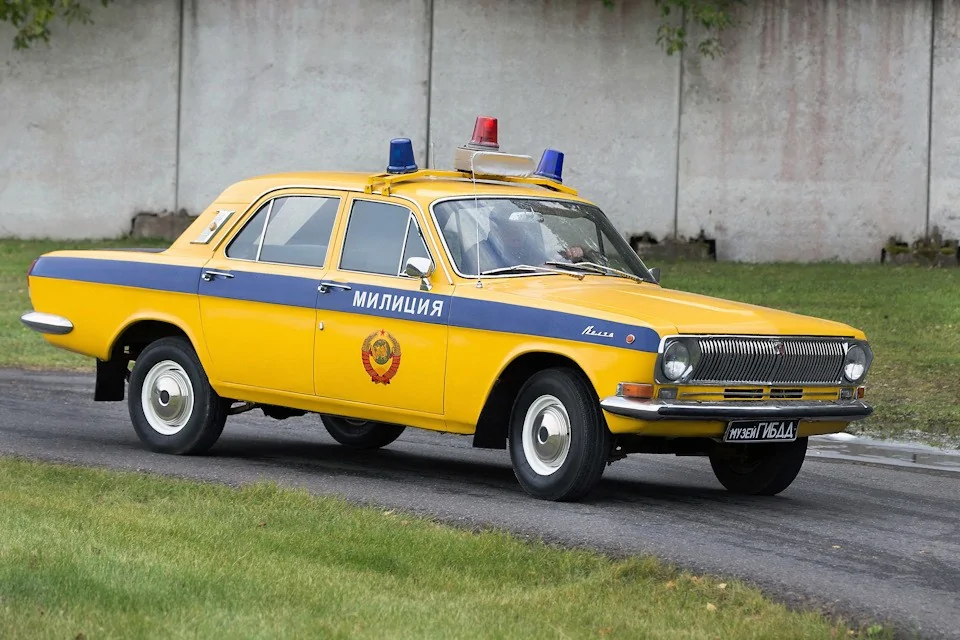 Why did police cars in the USSR have such colors?! - Militia, Car, Color, the USSR, Fishkinet, Longpost