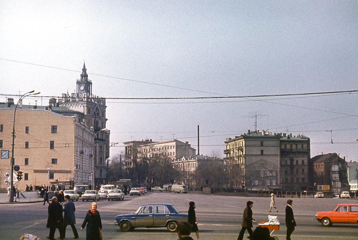 Какой была Москва в 1975 году? - Москва, Старое фото, 1975, Пленка, СССР, Яндекс Дзен, Яндекс Дзен (ссылка), Длиннопост