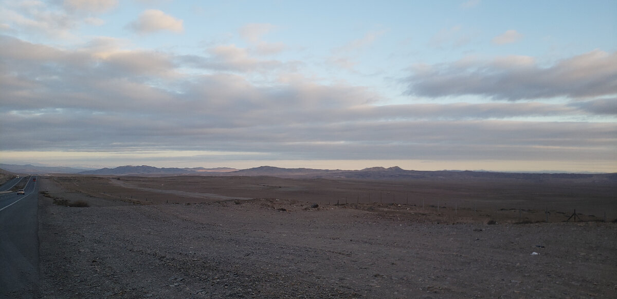 Spent the night on the doorstep of a house overlooking the ocean - My, Bike trip, Solo travel, A bike, Travels, Hike, South America, Bike ride, Andes, Cyclist, Atacama Desert, Desert, Road, The rocks, The mountains, Ocean, Pacific Ocean, Kindness, Hospitality, Hospitality, Longpost