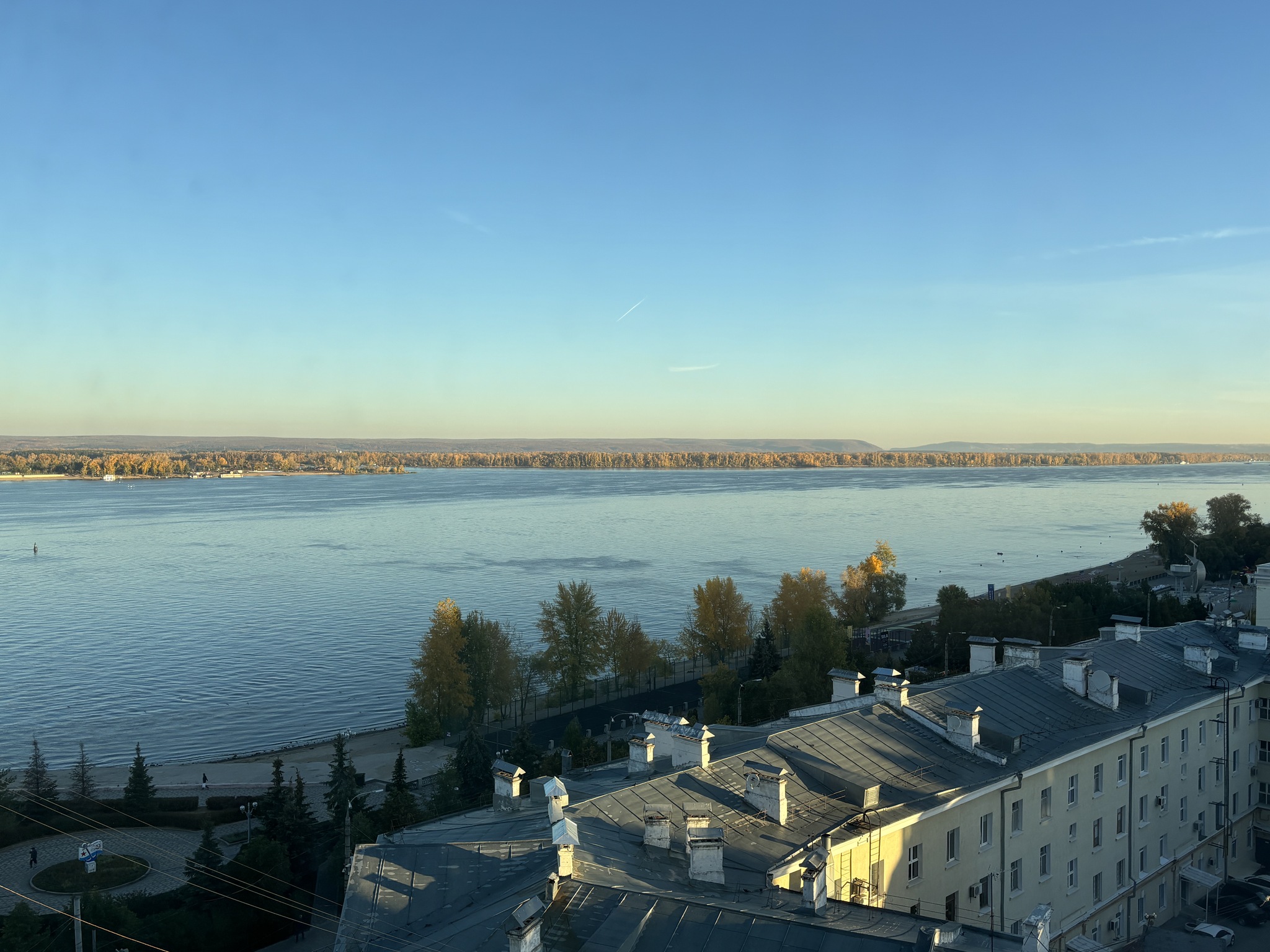 Golden autumn is slowly coming to the Volga - My, Samara, Volga river, Autumn, Nature, The photo