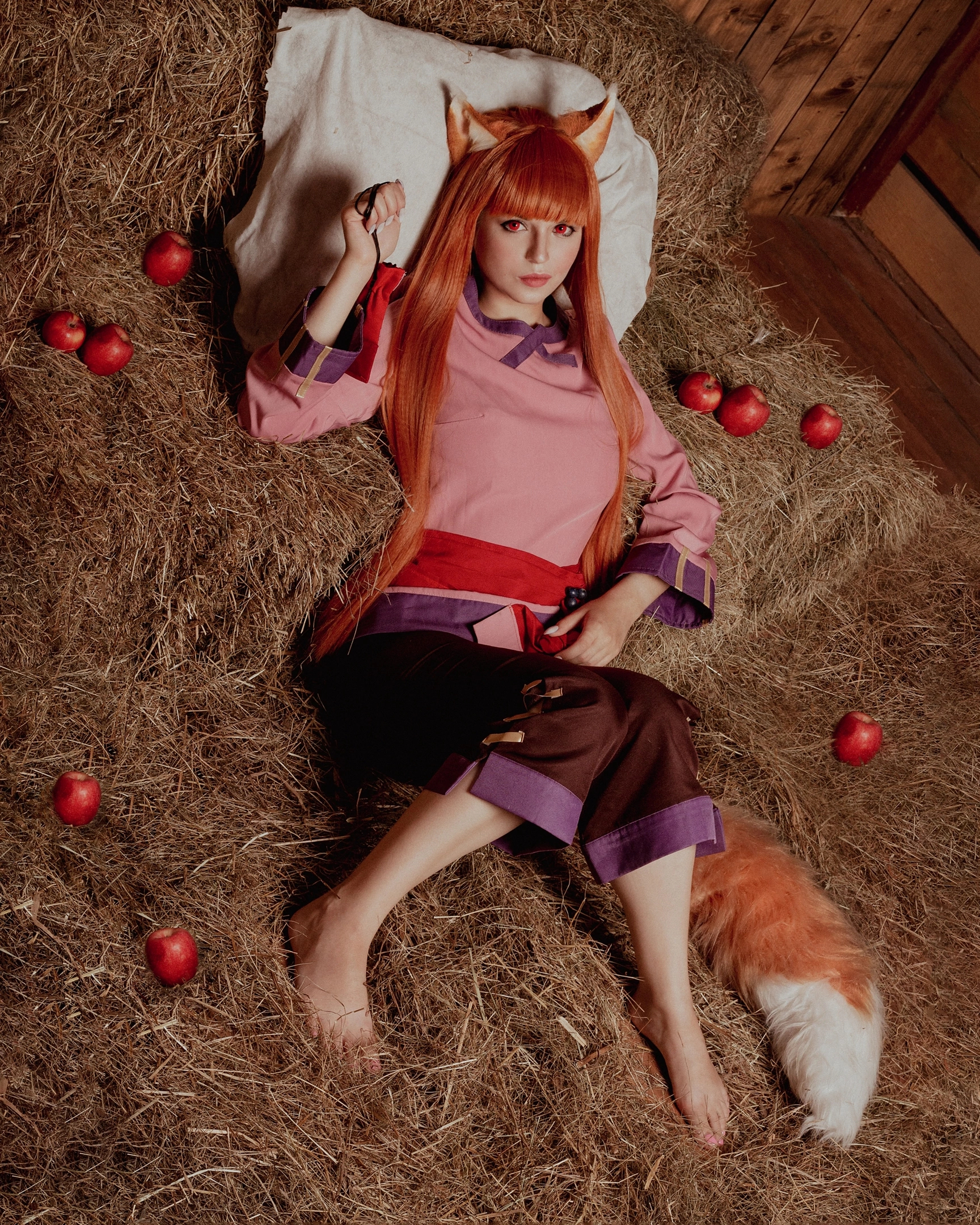 Good night. Find yourself a she-wolf. - Anime, Cosplay, Holo, Spice and wolf, Longpost