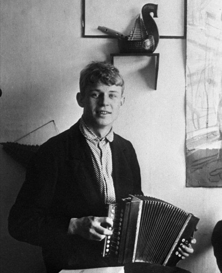 A destined separation promises a meeting ahead - My, Sergey Yesenin, Literature, Birthday