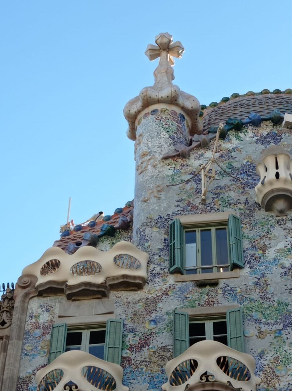 Walking in Barcelona. Casa Batllo - My, Creative people, Building, Architecture, Spain, sights, Museum, Exhibition, author, Travels, Want to know everything, UNESCO Heritage Site, History, The culture, Art, Longpost