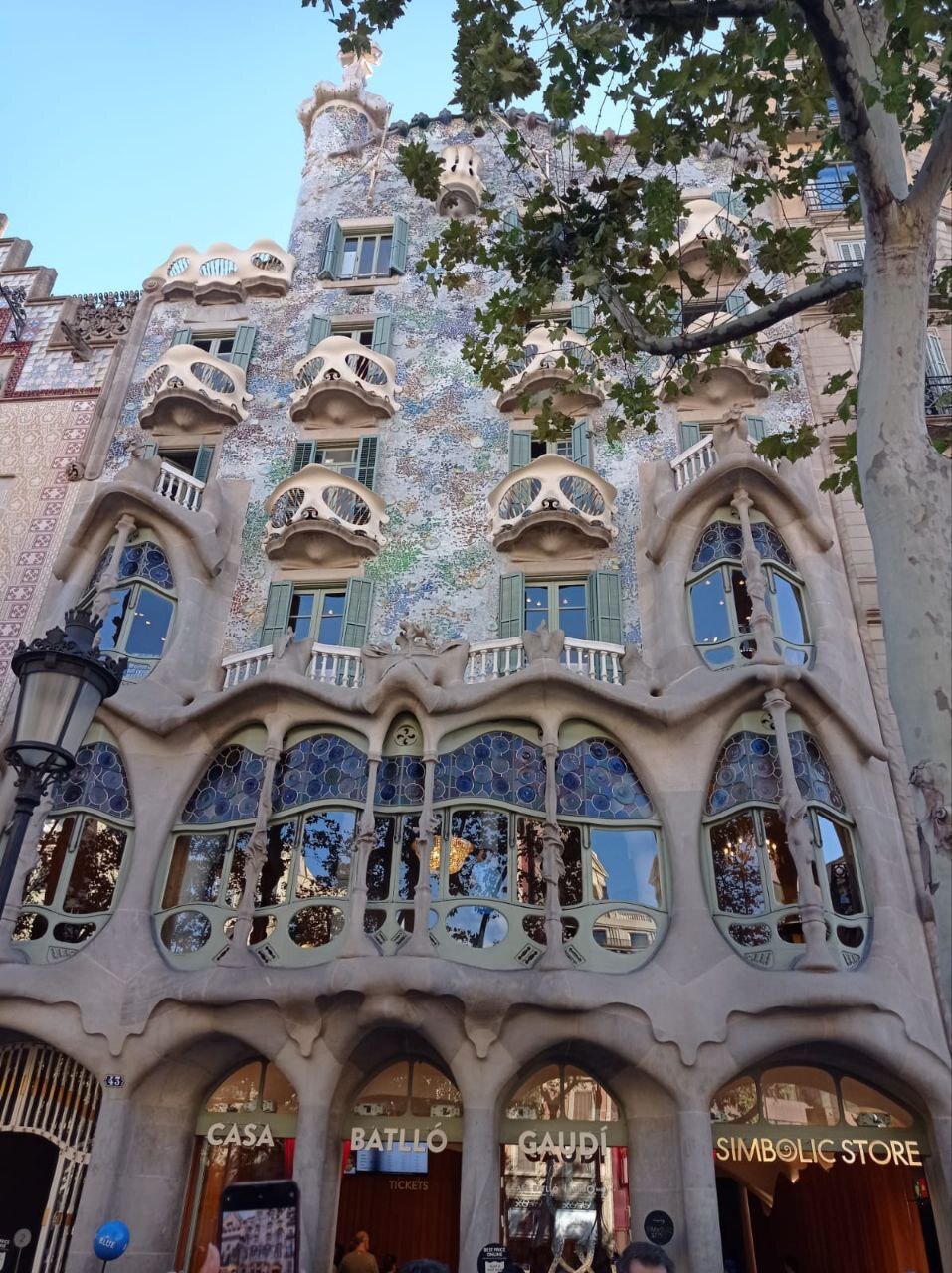 Walking in Barcelona. Casa Batllo - My, Creative people, Building, Architecture, Spain, sights, Museum, Exhibition, author, Travels, Want to know everything, UNESCO Heritage Site, History, The culture, Art, Longpost