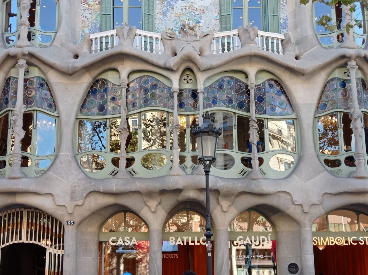 Walking in Barcelona. Casa Batllo - My, Creative people, Building, Architecture, Spain, sights, Museum, Exhibition, author, Travels, Want to know everything, UNESCO Heritage Site, History, The culture, Art, Longpost