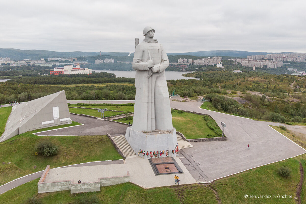 Ответ на пост «Немного патриотизма вам в ленту» - Красивый вид, Мурманск, Памятник Алеша, Ответ на пост, Длиннопост