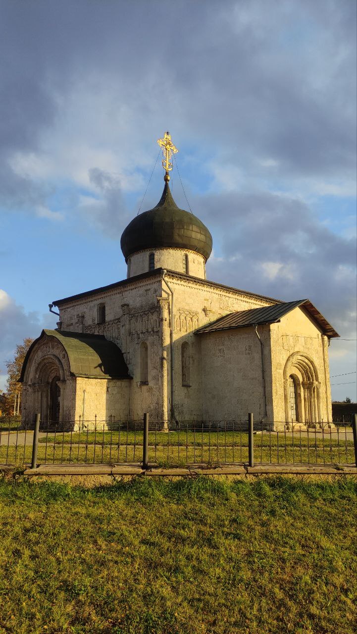 Beautiful sunset in Yuryev-Polsky - My, Travel across Russia, sights, Architecture, Yuriev-Polsky, Tourism, Cities of Russia, Temple, Architecture, Museum, Road trip, Longpost, The photo