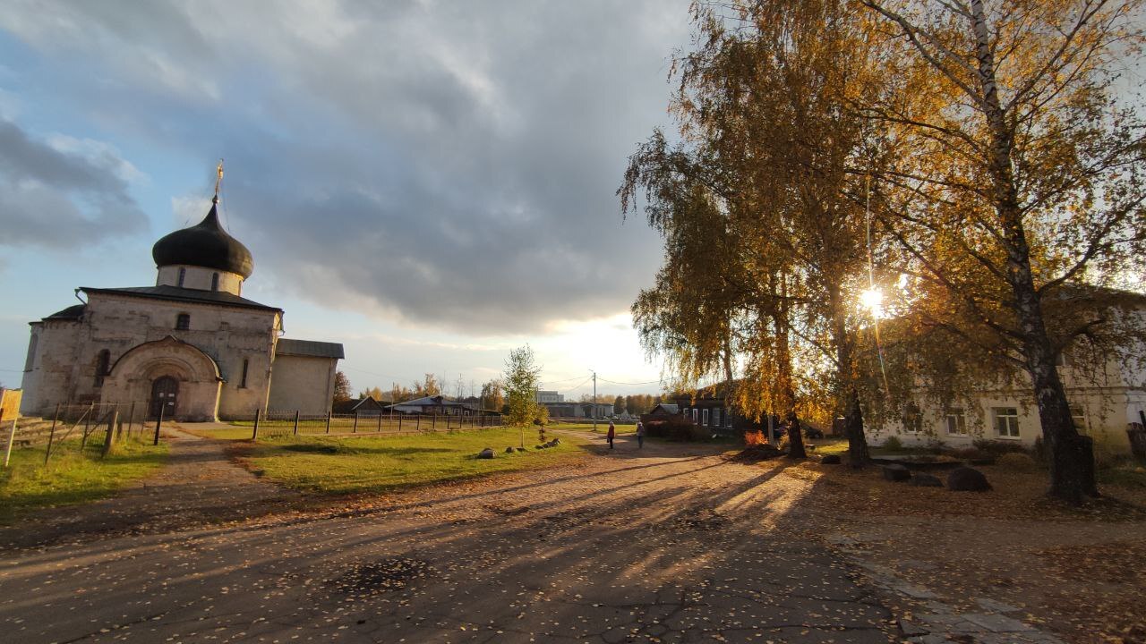 Beautiful sunset in Yuryev-Polsky - My, Travel across Russia, sights, Architecture, Yuriev-Polsky, Tourism, Cities of Russia, Temple, Architecture, Museum, Road trip, Longpost, The photo