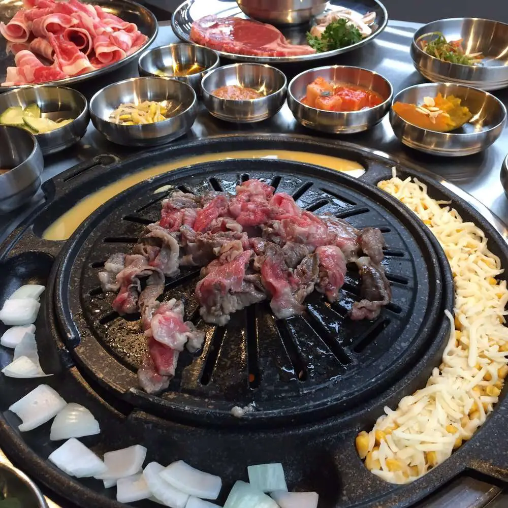 Korean grill frying pan in Russian cast iron version. Like sushi, only made of pig. Do you need it? - My, Men's cooking, Meat, Grill, Frying pan-Grill, Video, Longpost