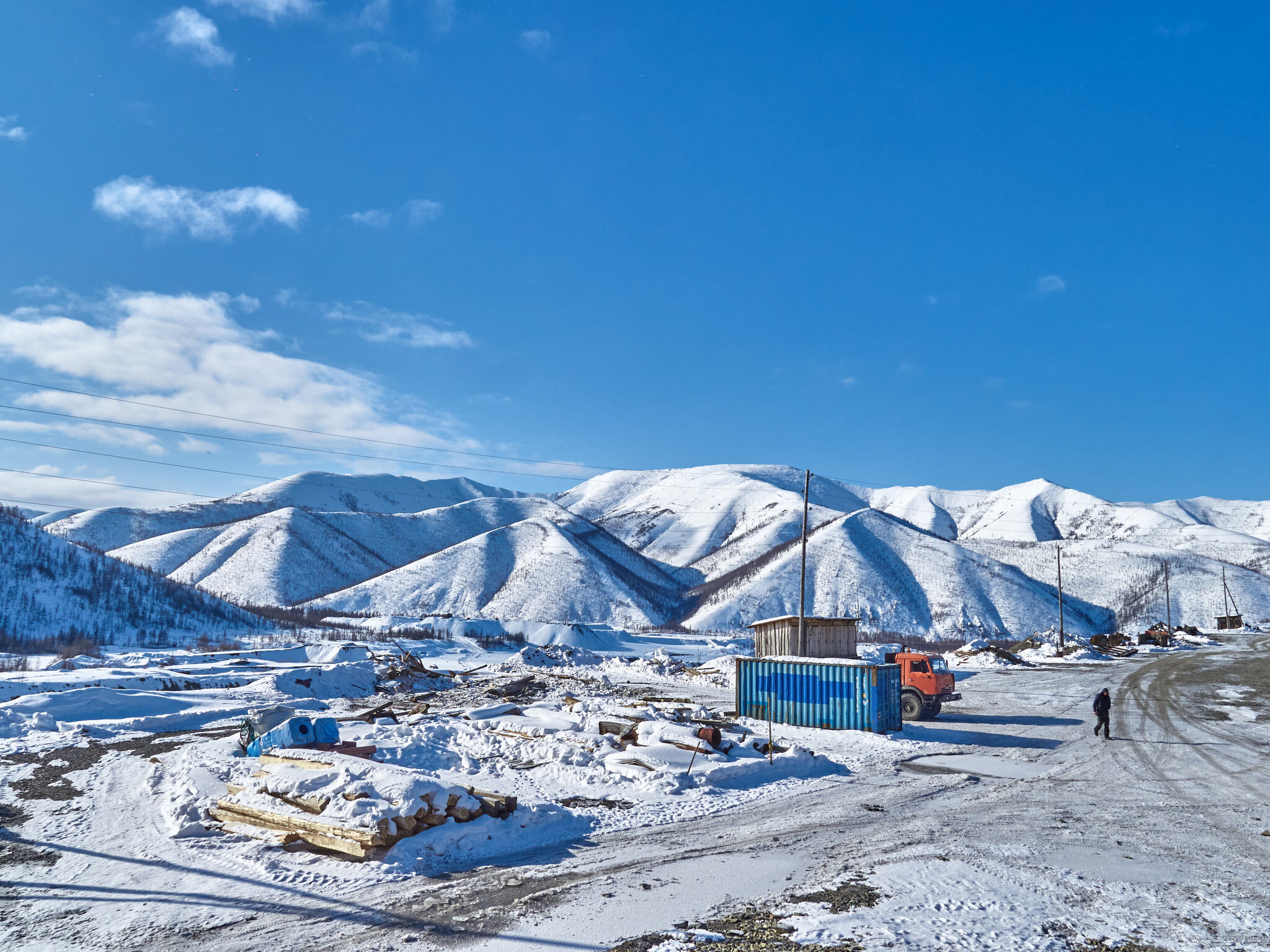 My beautiful Kolyma - My, Kolyma, Landscape, Cones, Longpost, Spring, Snow, The sun, Berries, Cowberry, Snowfall, Watch