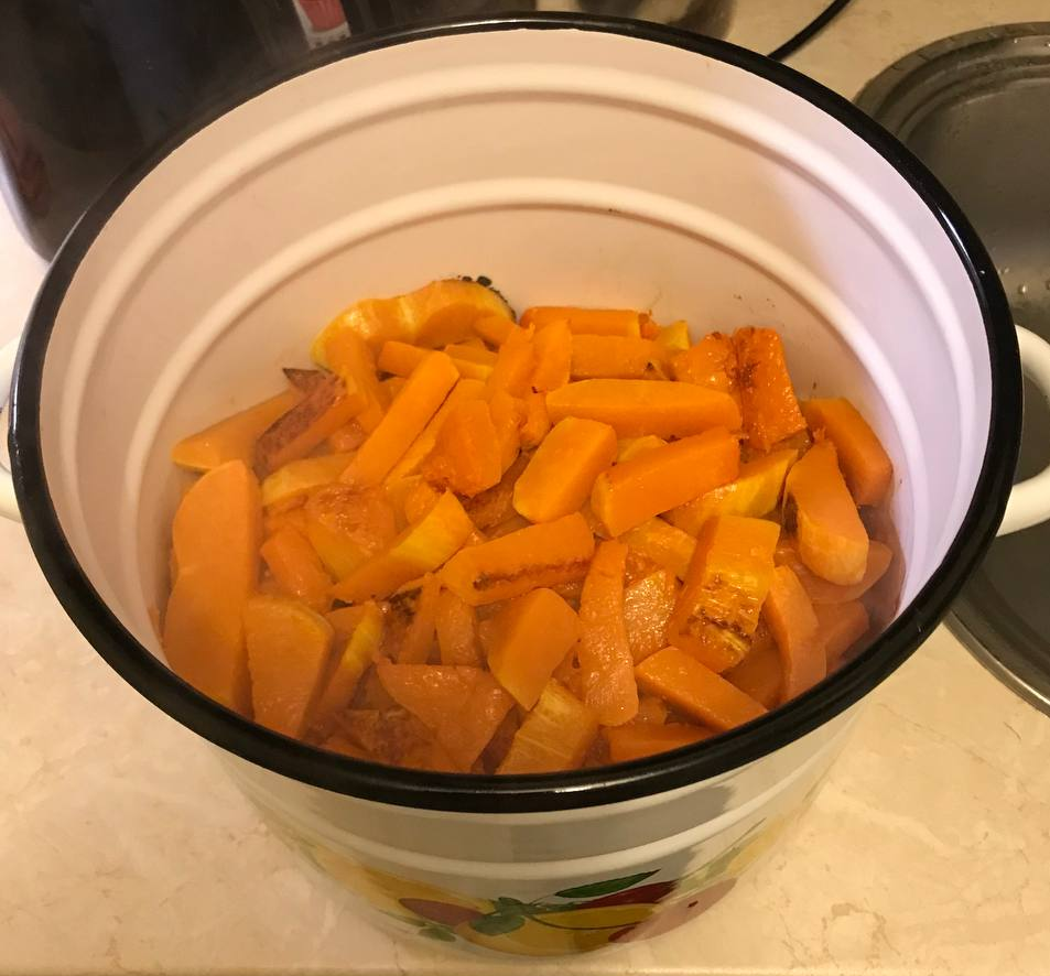 Making Spicy Pumpkin Orange Sauce - My, Hot peppers, Spicy sauce, Spicy cuisine, Preparation, Carolina Reaper, Scorpion Trinidad, Men's cooking, Video, Longpost