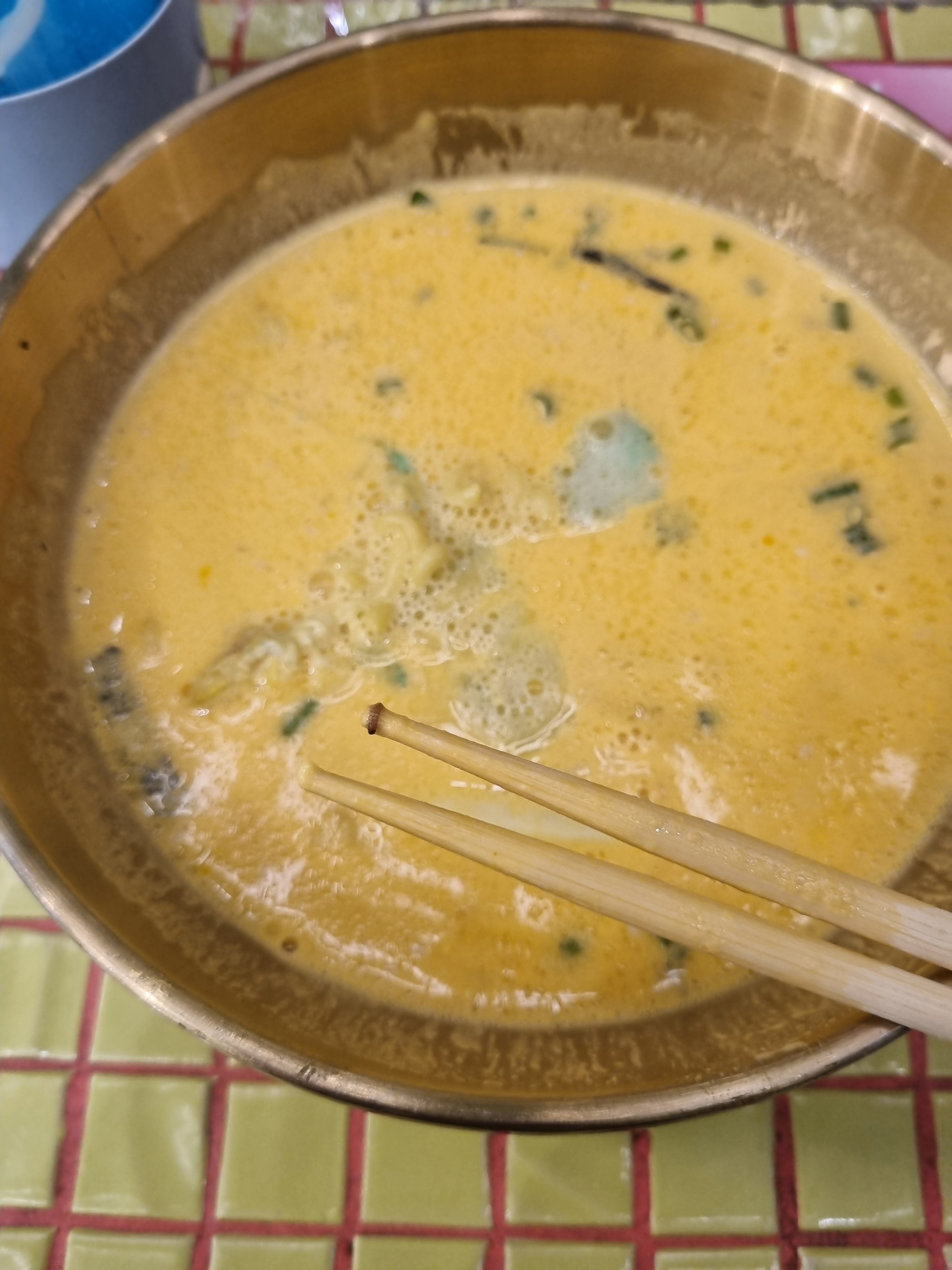 Ate at Chico. What was found in the cheese ramen dish is just fucking awesome. Comrades! - My, Question, Ask Peekaboo, Worm, Parasites, Chico, Need advice, Mat, Longpost