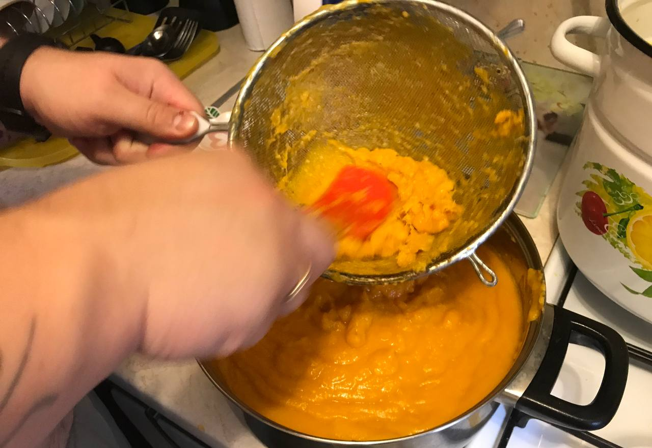 Making Spicy Pumpkin Orange Sauce - My, Hot peppers, Spicy sauce, Spicy cuisine, Preparation, Carolina Reaper, Scorpion Trinidad, Men's cooking, Video, Longpost