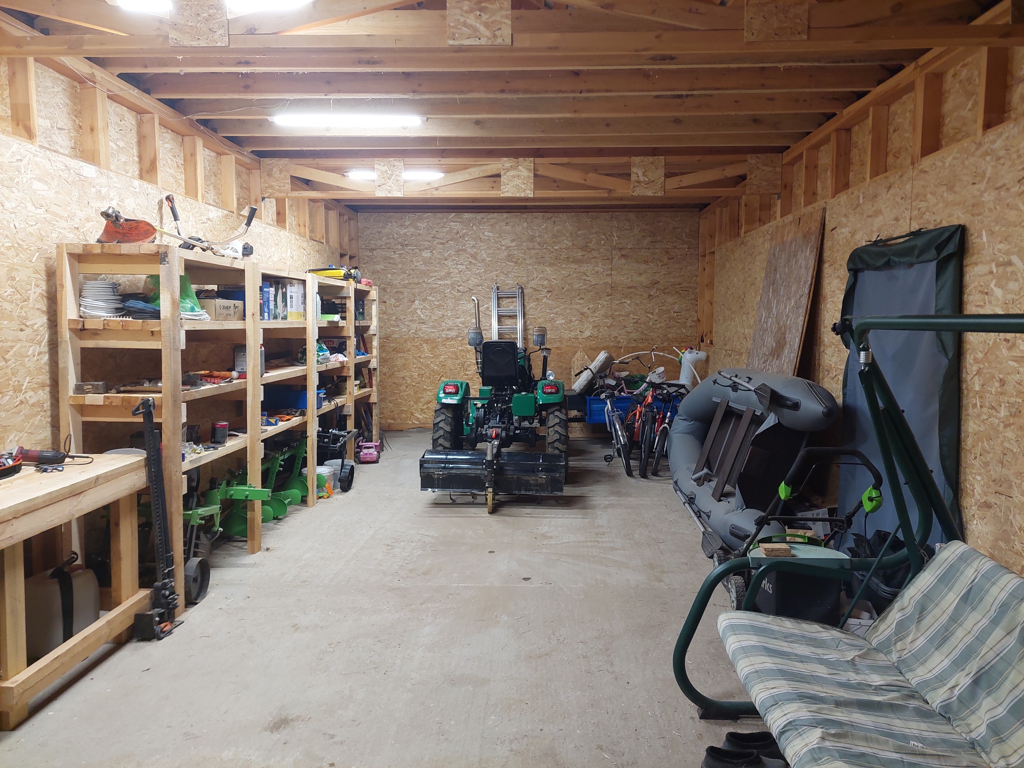 Continuation of the post Barn with a woodshed 14x5 - My, Project, Frame house, Amateur, Building, Barn, Reply to post, Longpost, Workbench, Woodworking, Carpenter, Furniture, A wave of posts