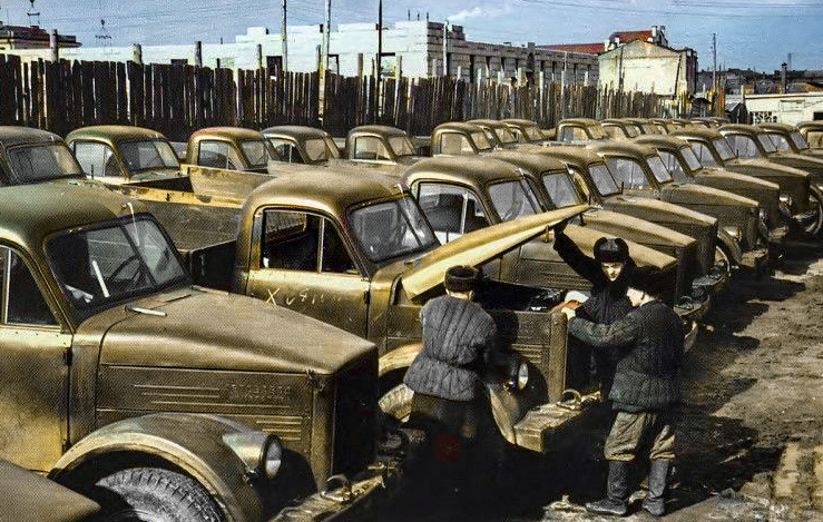 A selection of simple and stunning photographs from the USSR era. 20 colorized photographs, Part XI - My, Old photo, The photo, Historical photo, Colorization, the USSR, Childhood in the USSR, Made in USSR, 40's, 50th, 60th, 70th, 80-е, Longpost