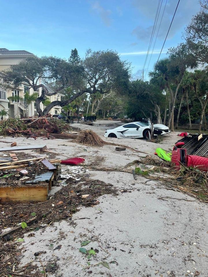 How the US Prepares for Hurricanes or Milton is Heading for Florida Right Now - My, Hurricane, Element, USA, Weather, Natural disasters, Florida, Flood, Longpost, Screenshot, The photo