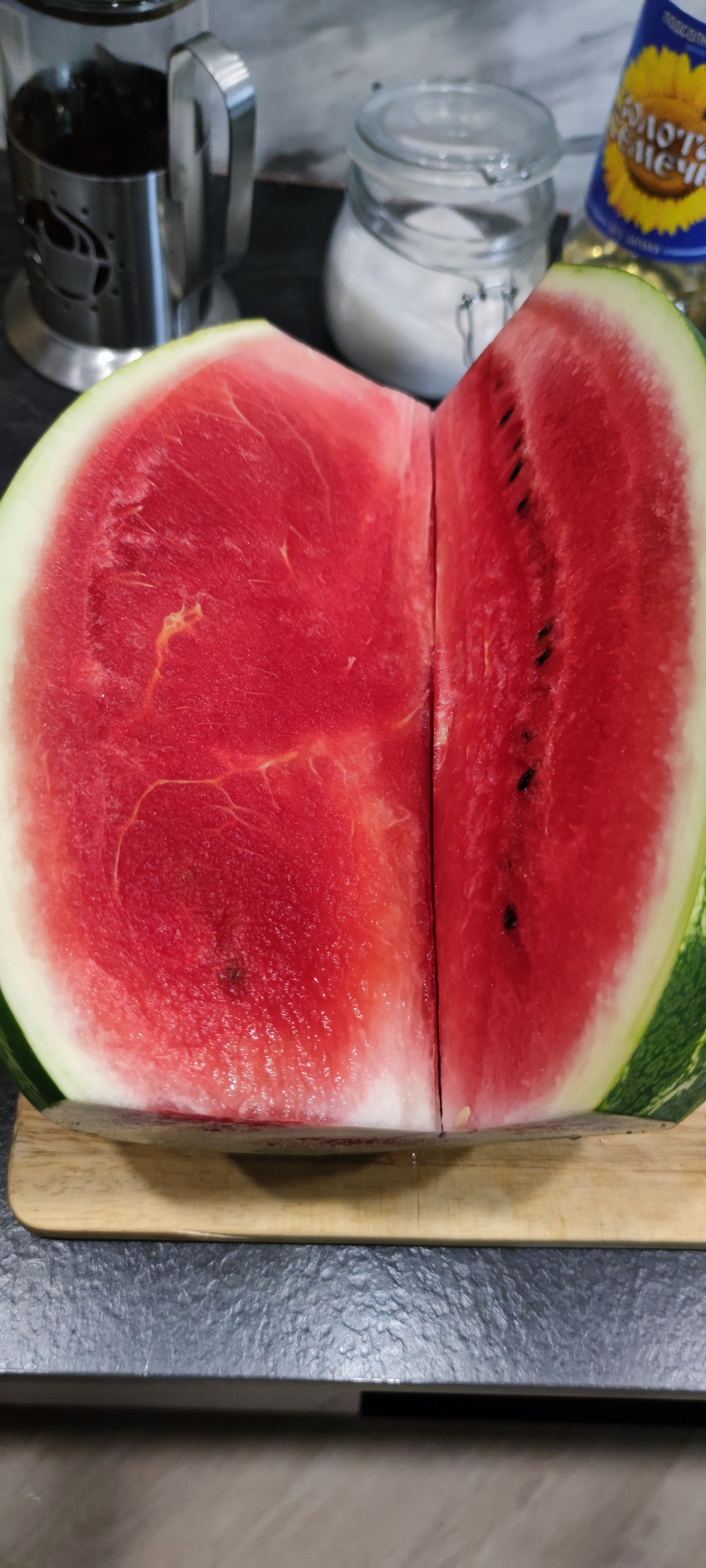 What's Wrong With Watermelons? Question for Those in the Know - My, Saint Petersburg, Watermelon, Longpost, Question