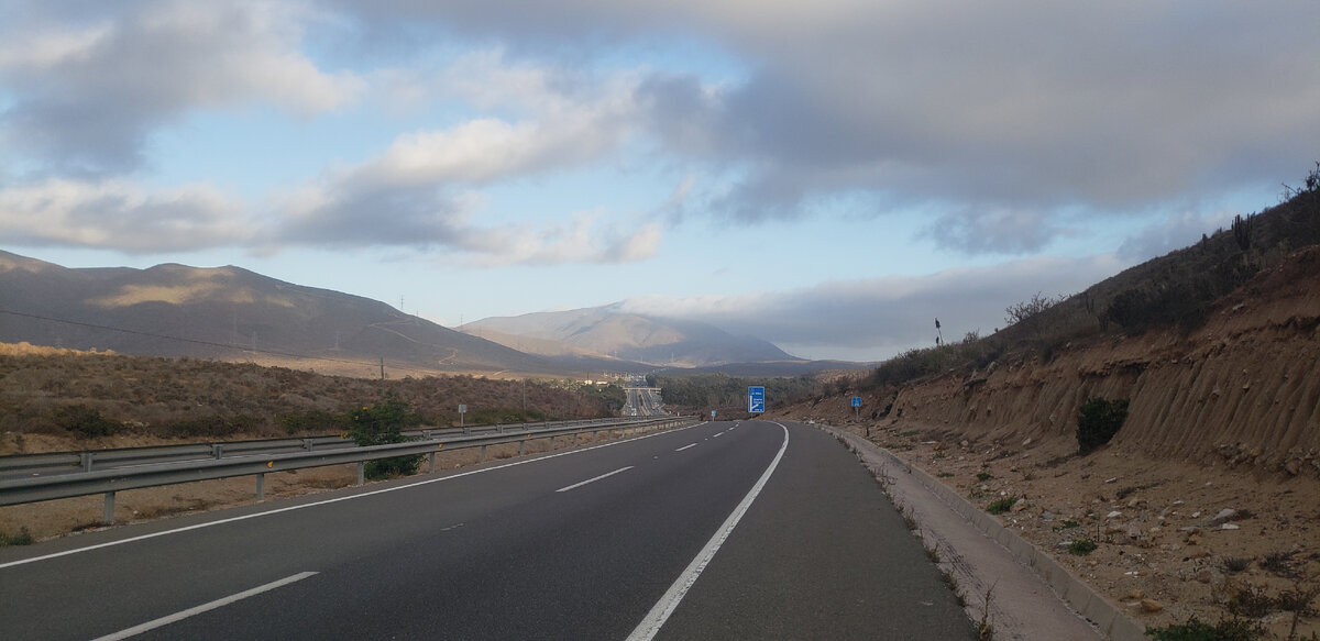 I drove through the most beautiful places of Atacama... - My, Bike trip, Solo travel, A bike, Travels, The mountains, Ocean, Pacific Ocean, South America, Andes, The rocks, Road, Cyclist, Longpost