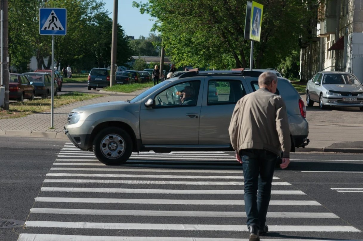 The driver was fined for not letting a pedestrian cross who had almost finished crossing the road. Was it possible to challenge the fine? - My, Court, Right, Fine, Law, Traffic rules, Coap RF, Auto, Gai, Lawyers, DPS, League of Lawyers, Road