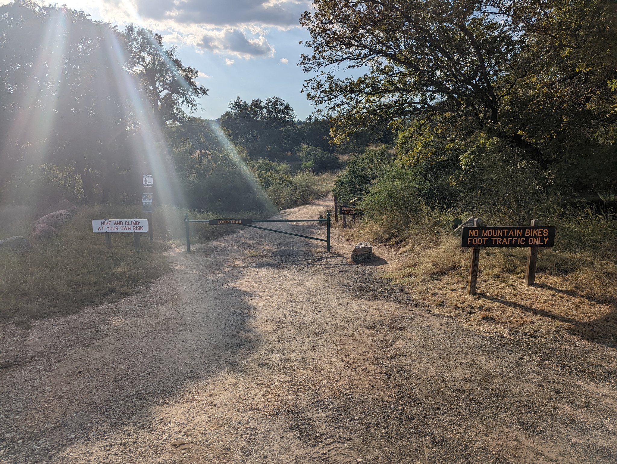 Hello everyone. I continue to post photos of rocks in Texas - Lake, Nature, The photo, Mountain tourism, Mobile photography, Texas, A rock, USA, Road, Video, Longpost, South