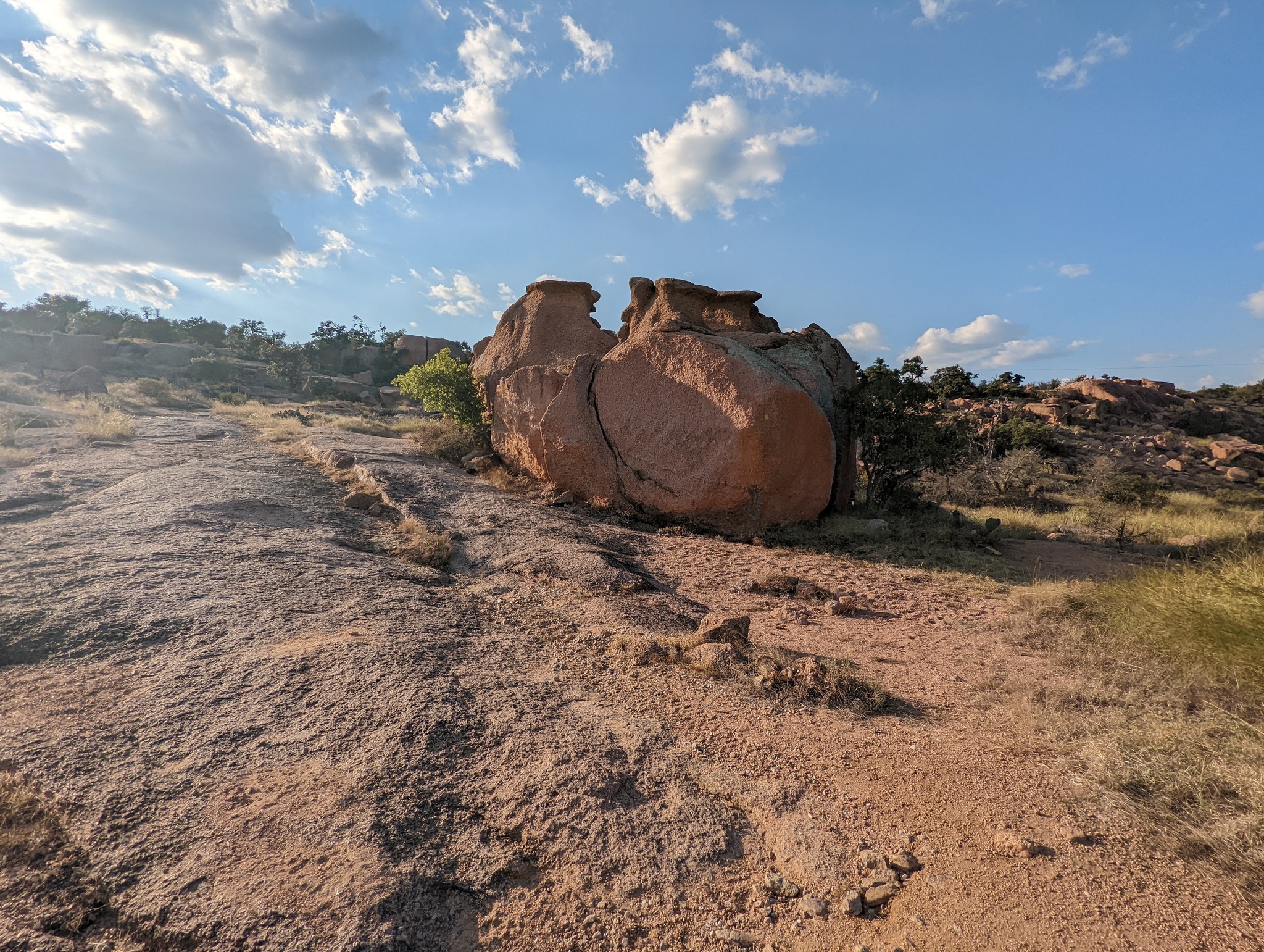 Hello everyone. I continue to post photos of rocks in Texas - Lake, Nature, The photo, Mountain tourism, Mobile photography, Texas, A rock, USA, Road, Video, Longpost, South