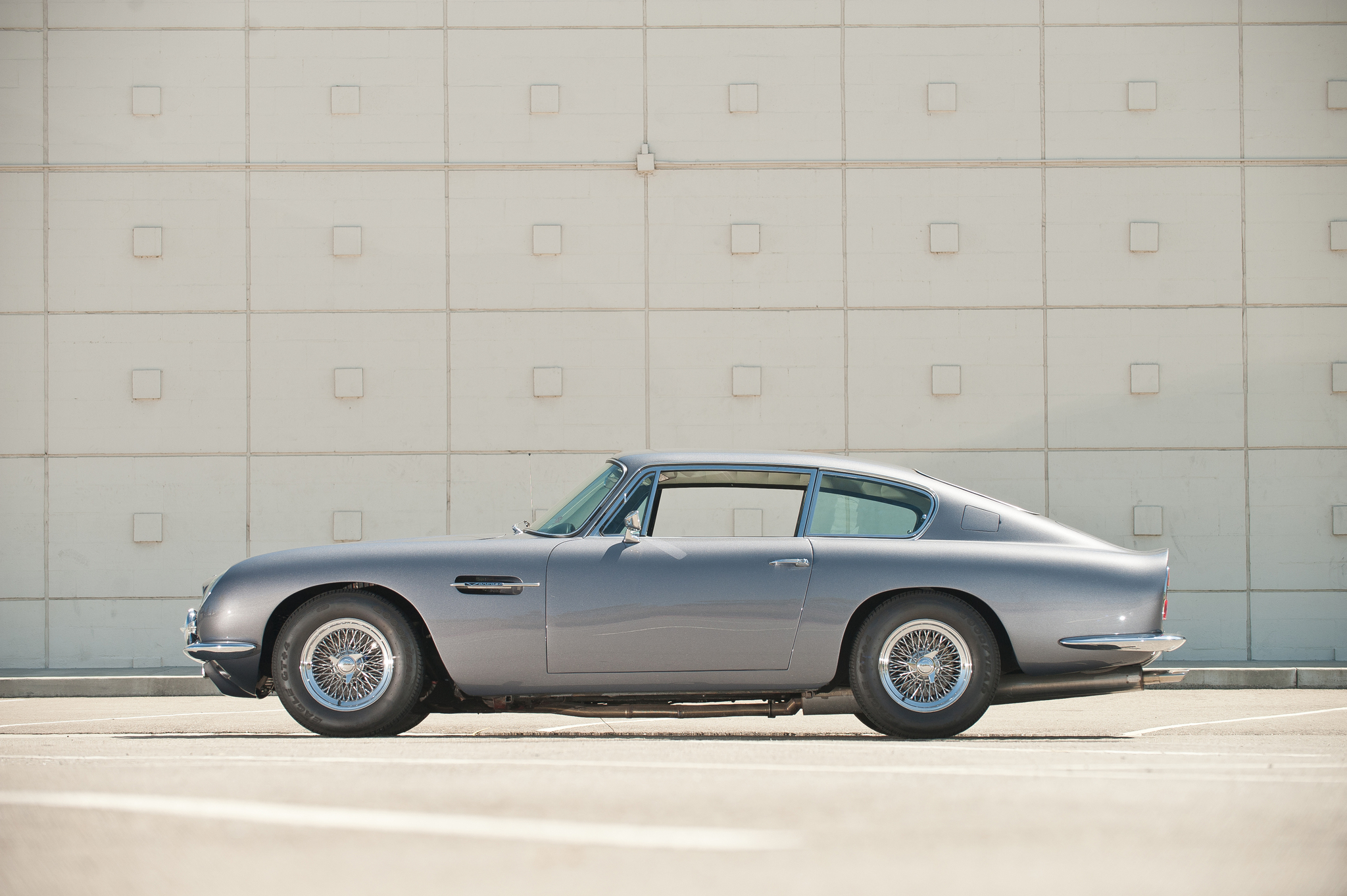 Aston Martin DB6 Vantage Coupe - Ретроавтомобиль, История автомобилей, Aston Martin, 1966, Длиннопост