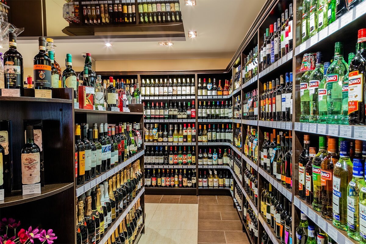 Where to buy alcohol without fear of running into counterfeit: TOP 7 best stores - My, Alcohol, Bar, Beverages, Trade, Longpost