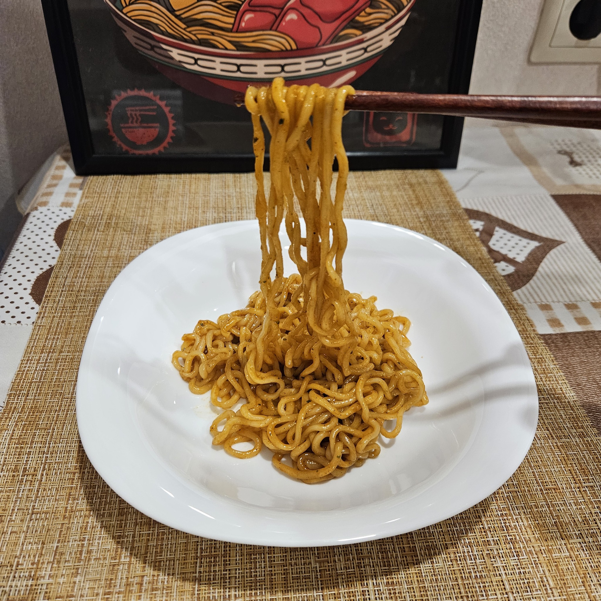 Nissin Spicy Carbonara Flavored Noodles - My, Doshirakology, Noodles, Food, Food Review, Beachpacket, Longpost