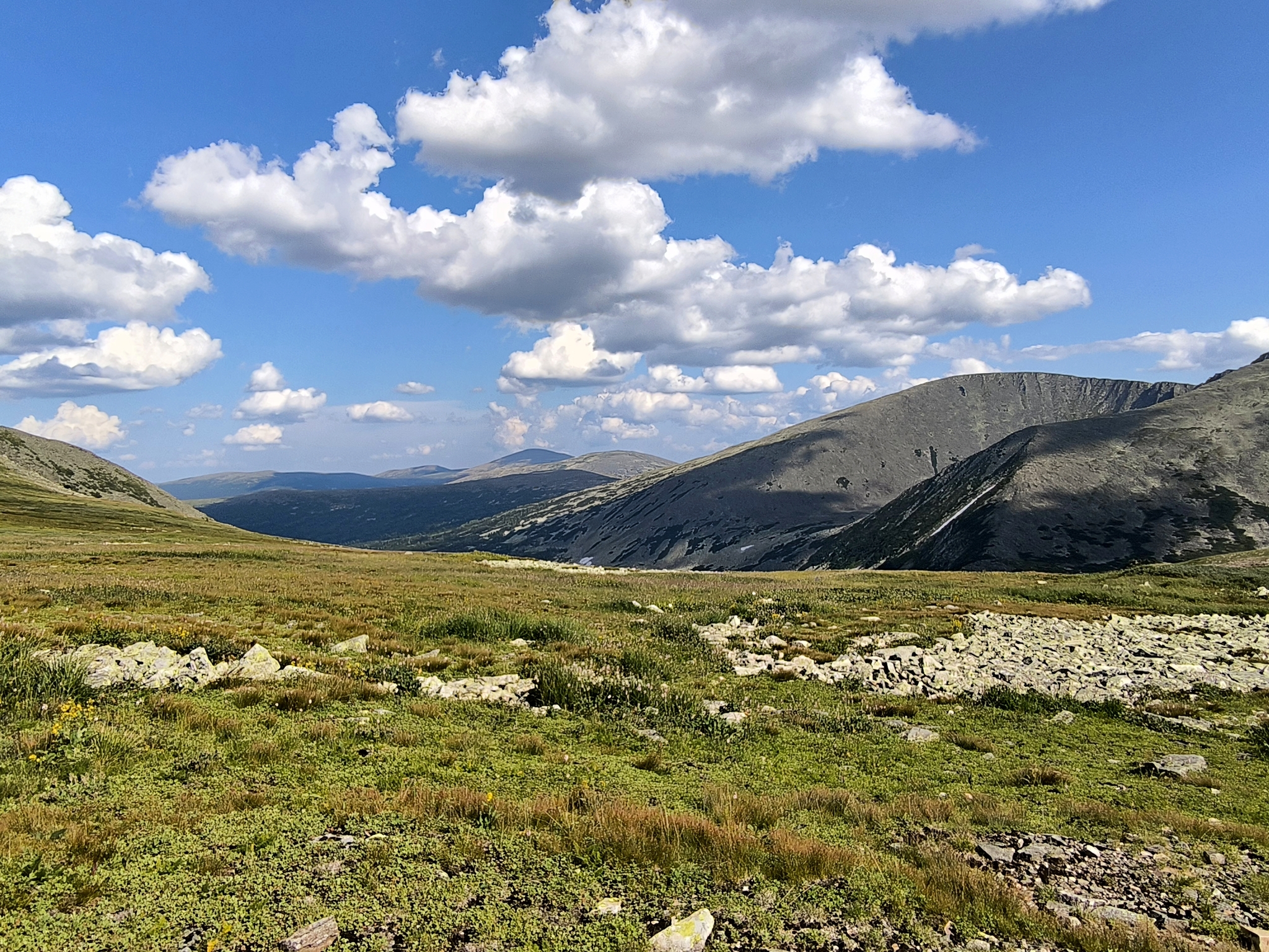 GOLDEN VALLEY. Days one and two - My, Hike, Camping, Tourism, Туристы, Mountain tourism, Kuznetsk Alatau, Celestial teeth, Kemerovo region - Kuzbass, The rocks, Khakassia, The mountains, Travels, Valley, Hiking, Video, Youtube, Longpost