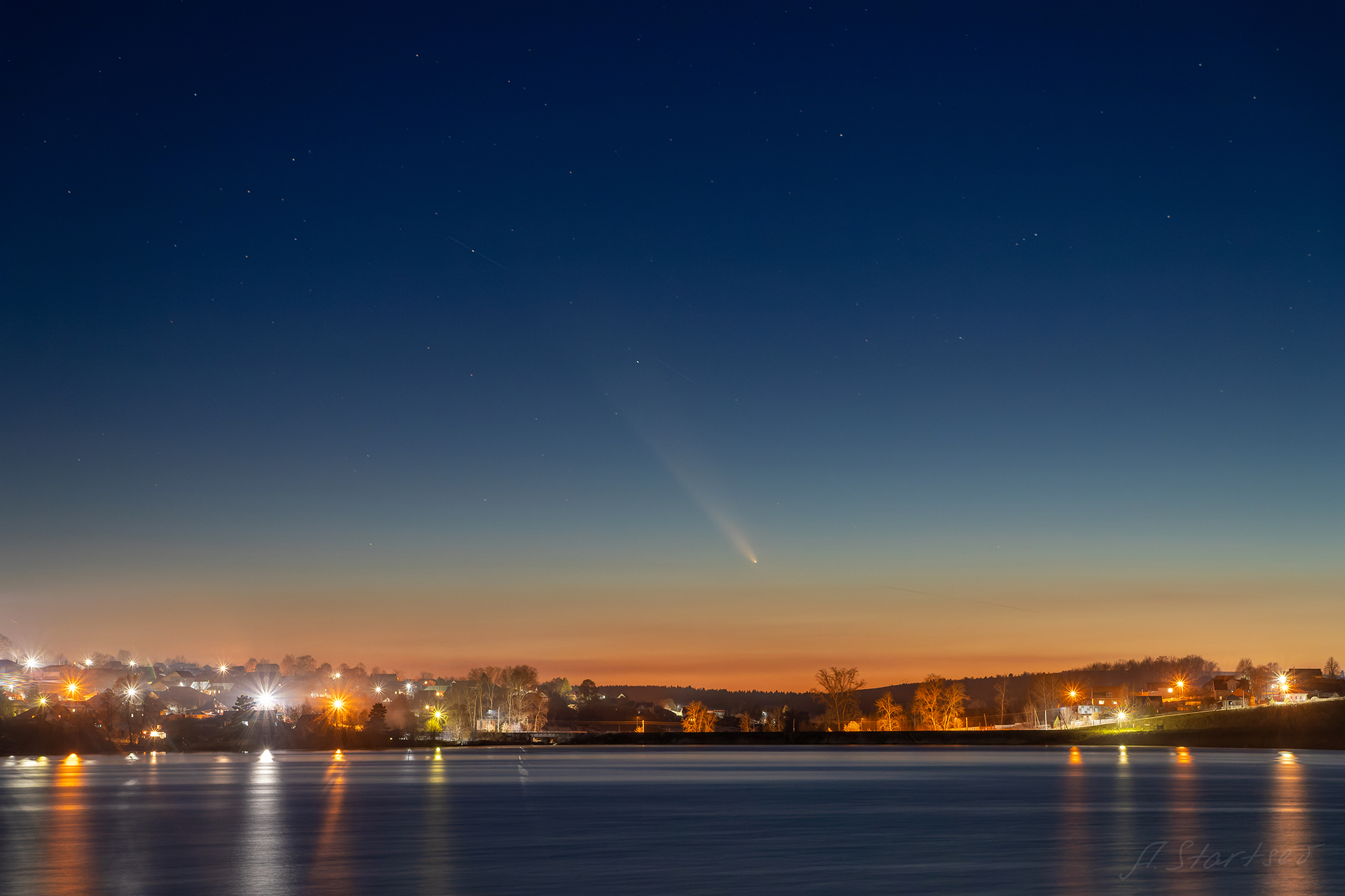 Comet C/2023 A3 (Tsuchinshan-ATLAS) in the sky over Lysva - My, Landscape, Perm Territory, Night, The photo, Lysva, Comet, Pond, Astrophoto