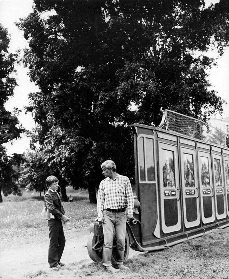 Фотографии со сьёмок фильма «Гостья из будущего» (1984) - Советское кино, Гостья из будущего, Актеры и актрисы, Знаменитости, Фото со съемок, СССР, 80-е, Старое фото, Историческое фото, Советские актеры, Длиннопост