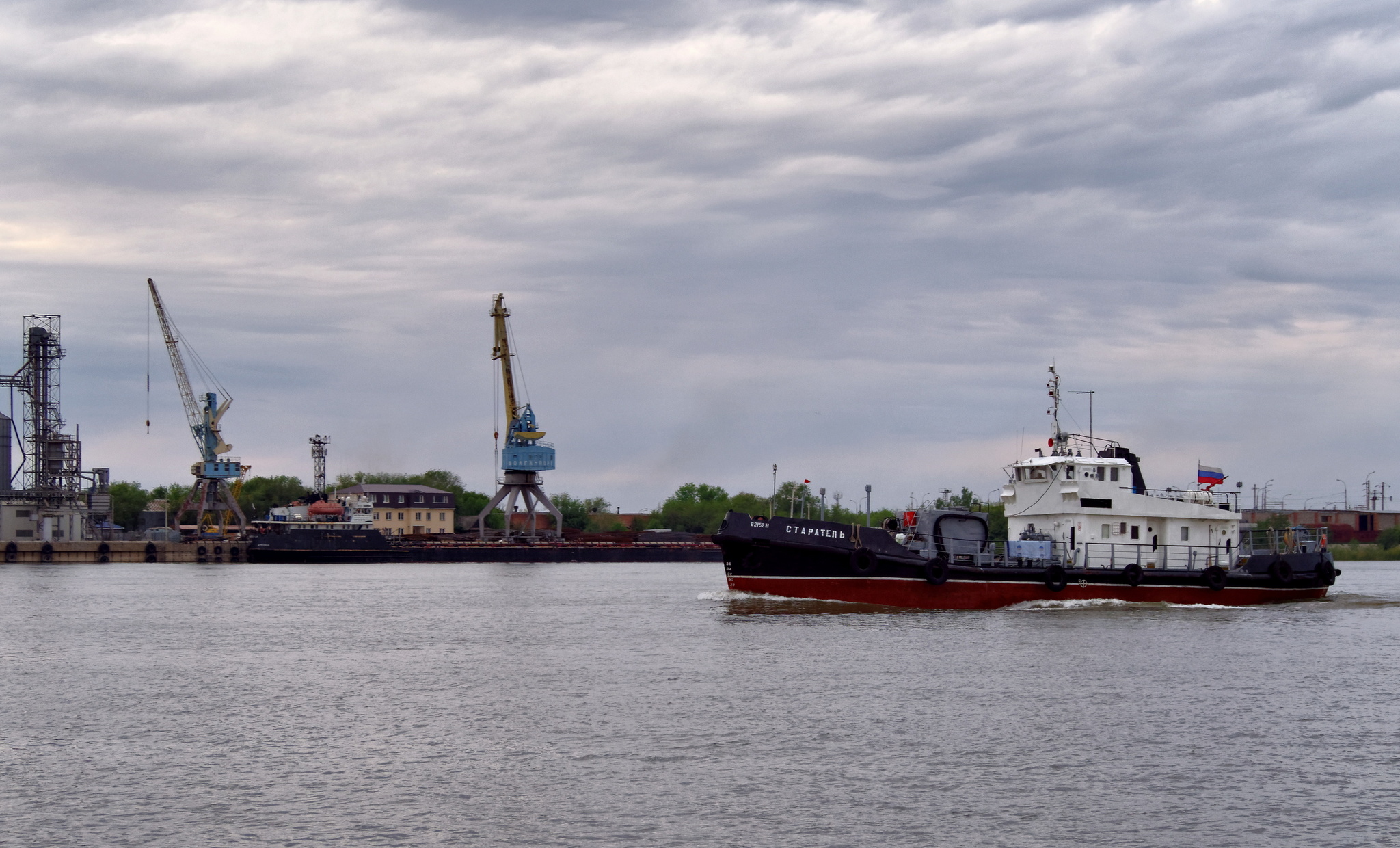 Вид на Астрахань с Волги - Моё, Фотография, Май, Астрахань, Река Волга, Длиннопост