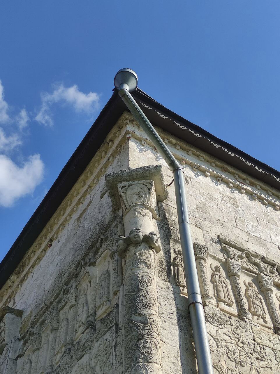 St. George's Cathedral in Yuryev-Polsky. Opinion - My, Yuriev-Polsky, Stone carving, Old Russian style, Middle Ages, Temple, Architecture, Opinion, sights, Travel across Russia, Monument, Gold ring of Russia, Longpost, Local history, Museum, Tourism