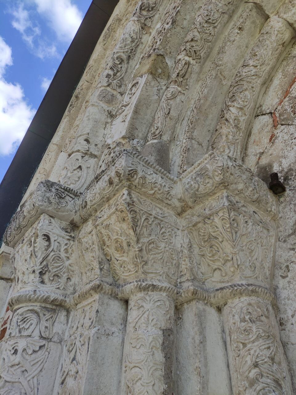 St. George's Cathedral in Yuryev-Polsky. Opinion - My, Yuriev-Polsky, Stone carving, Old Russian style, Middle Ages, Temple, Architecture, Opinion, sights, Travel across Russia, Monument, Gold ring of Russia, Longpost, Local history, Museum, Tourism