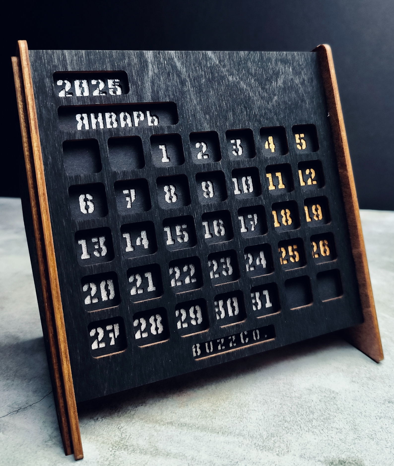 Calendar with replaceable blocks. 200 pieces for 2 months. Survey - My, Survey, The calendar, Order, Production, Industrial Design, Artemy Lebedev, Longpost