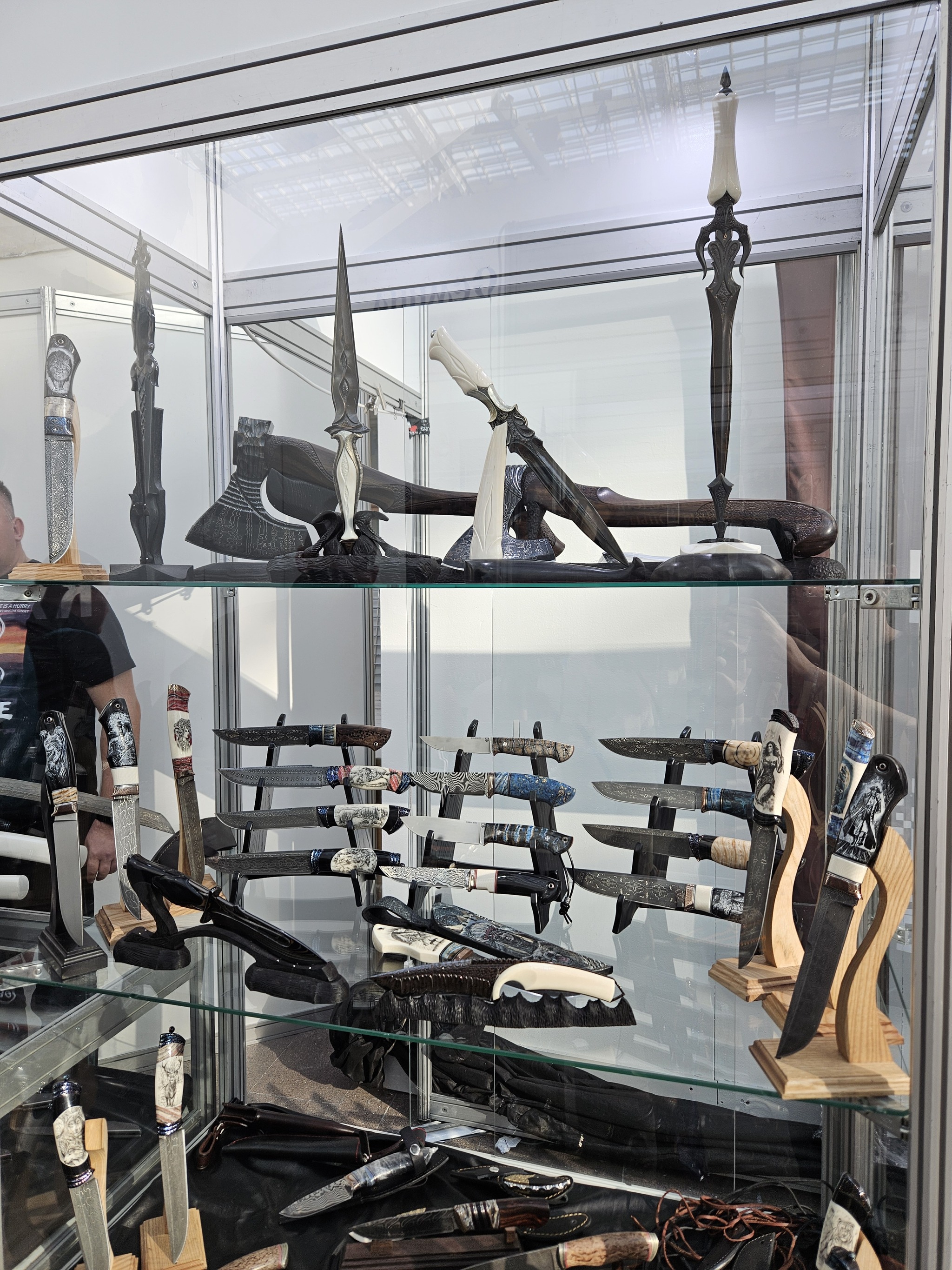 The 5th arms, hunting and defense exhibition Orel Expo 2024, part 3, opened in Moscow - My, Knife, Axe, Jamon, Honey, Mead, Crossbow, Mini crossbow, Game, Tea, Puer, Beer, Weapon, Steel arms, Longpost