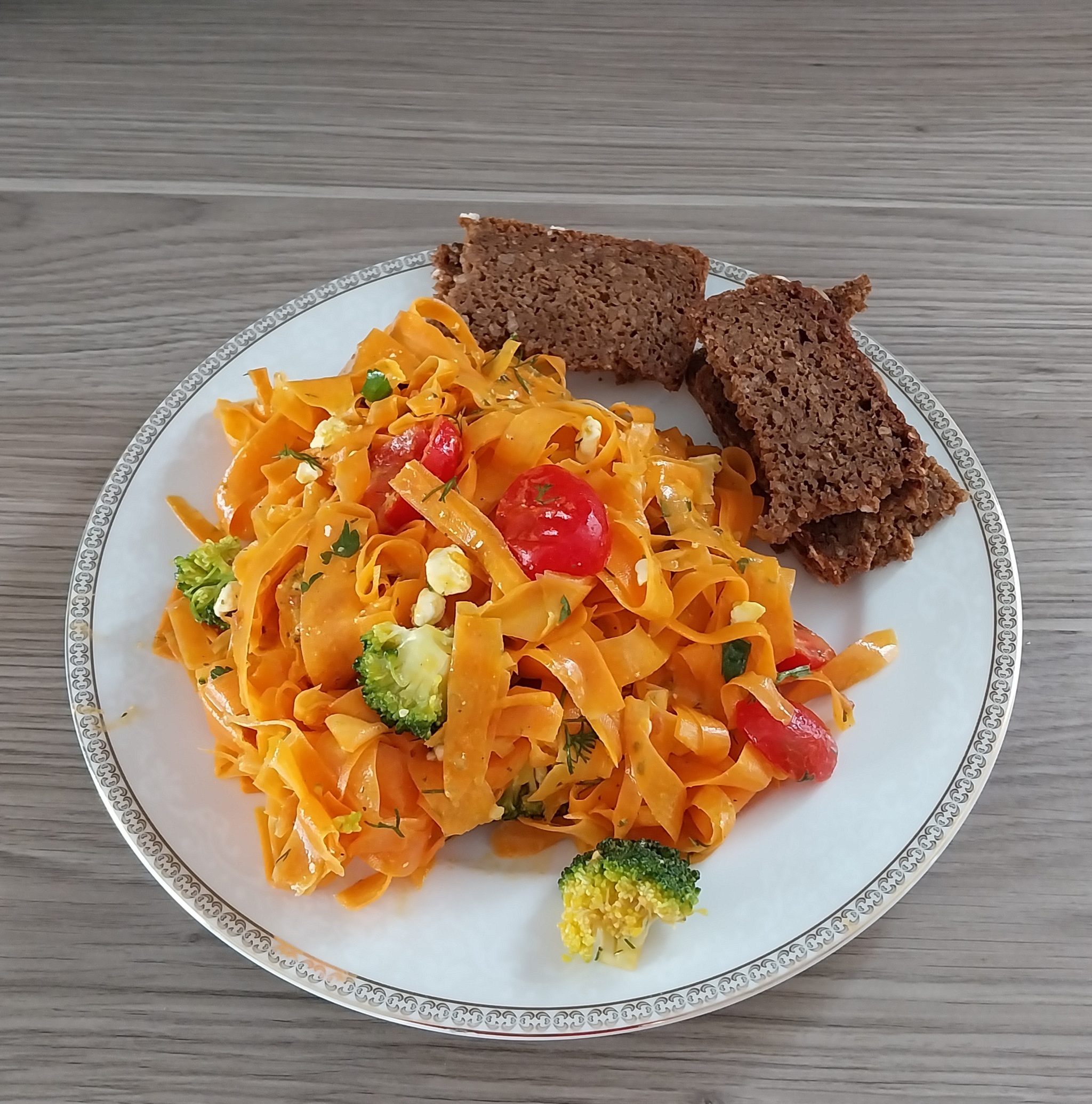 Simple and delicious salad - My, Salad, Cooking, Carrot, Vegetables, Vitamins, Longpost