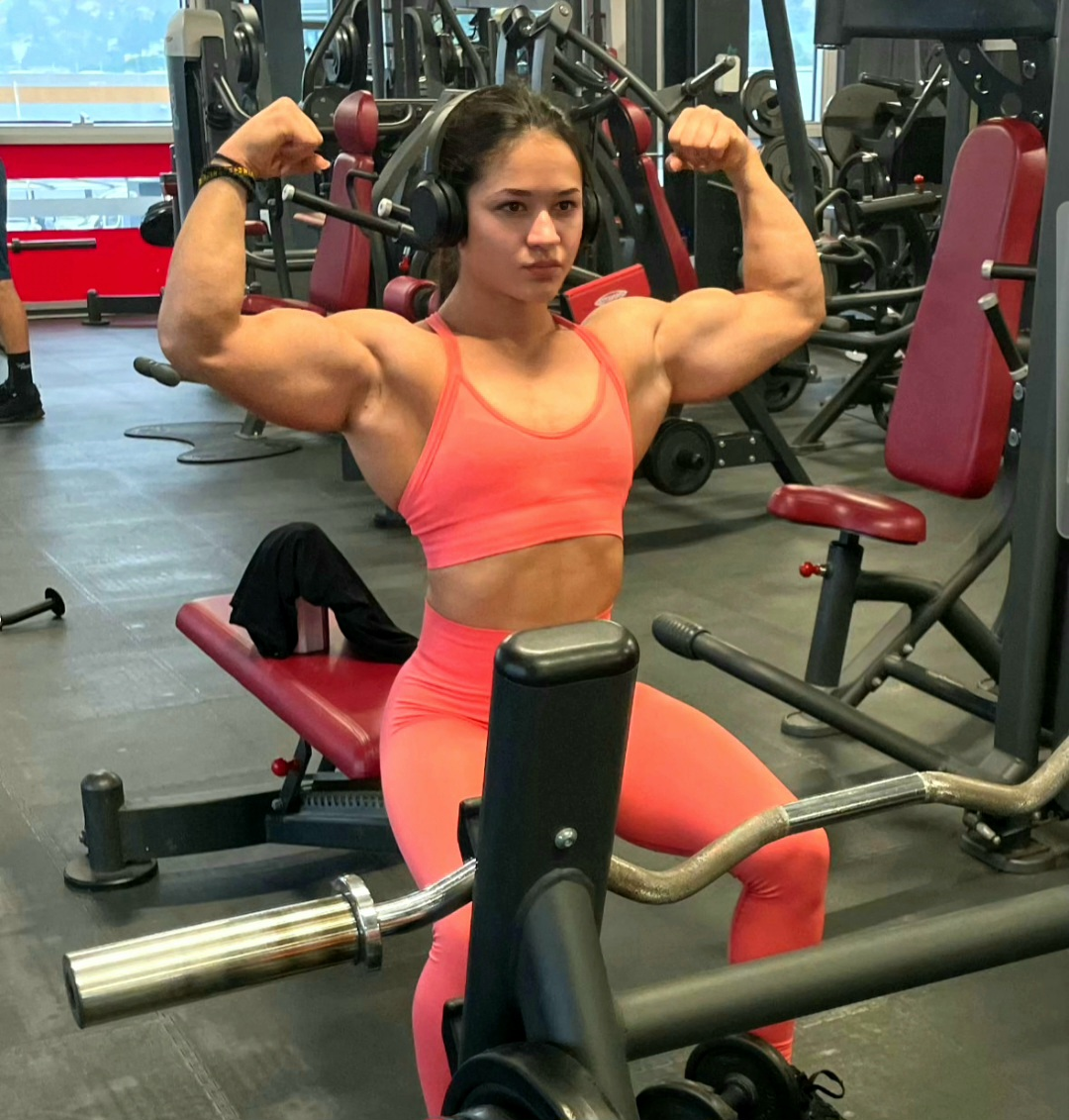 Kristina Zafirova - Kristina Zafirova, Bodybuilders, Strong girl, Muscle, Girls, Sports girls, Selfie, Body-building, Back, Press, Video, Vertical video, Instagram (link), Longpost