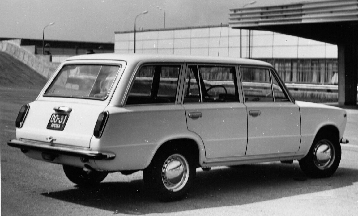 This is a car that serves well and for a long time. - My, the USSR, Made in USSR, История России, Black and white photo, Car history, Retro car, AvtoVAZ, Auto, 70th, Longpost