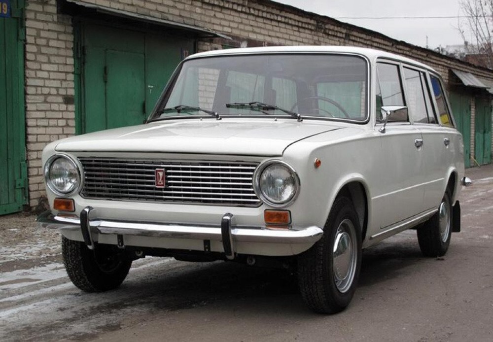 This is a car that serves well and for a long time. - My, the USSR, Made in USSR, История России, Black and white photo, Car history, Retro car, AvtoVAZ, Auto, 70th, Longpost