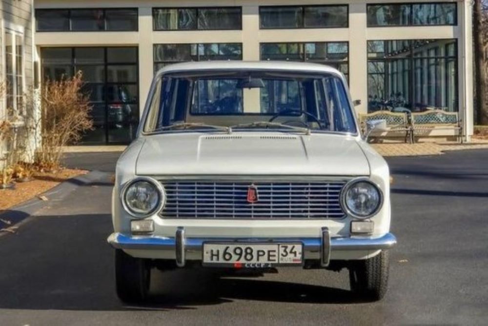 This is a car that serves well and for a long time. - My, the USSR, Made in USSR, История России, Black and white photo, Car history, Retro car, AvtoVAZ, Auto, 70th, Longpost