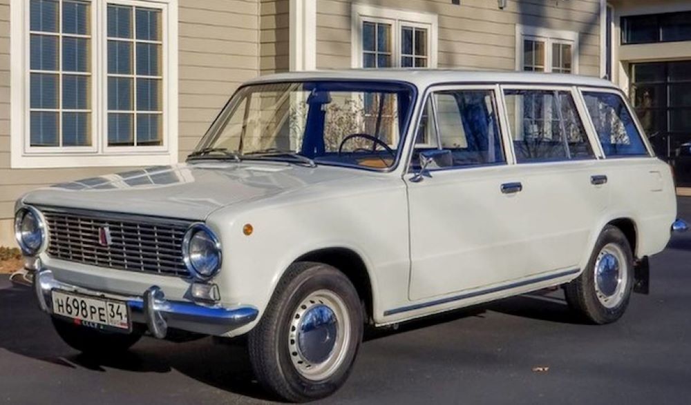 This is a car that serves well and for a long time. - My, the USSR, Made in USSR, История России, Black and white photo, Car history, Retro car, AvtoVAZ, Auto, 70th, Longpost