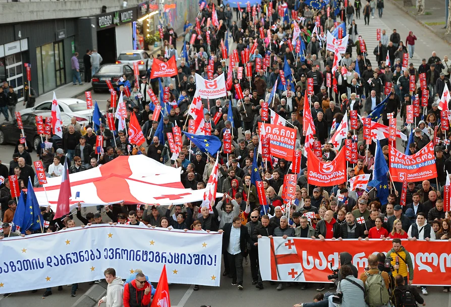 Thousands of people took to the streets in Tbilisi for a rally titled “Georgia chooses the European Union” - Politics, Georgia, Rally, European Union, Longpost